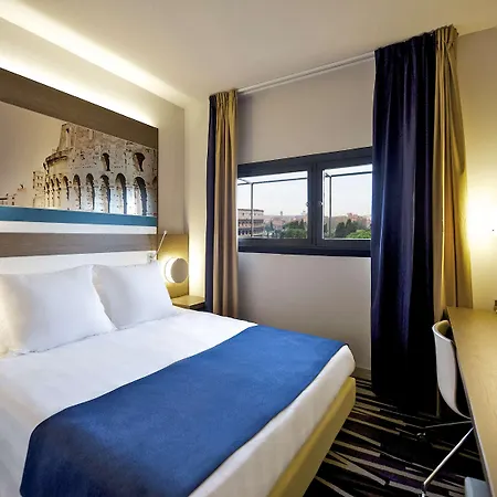 Mercure Roma Centro Colosseo Esterno foto
